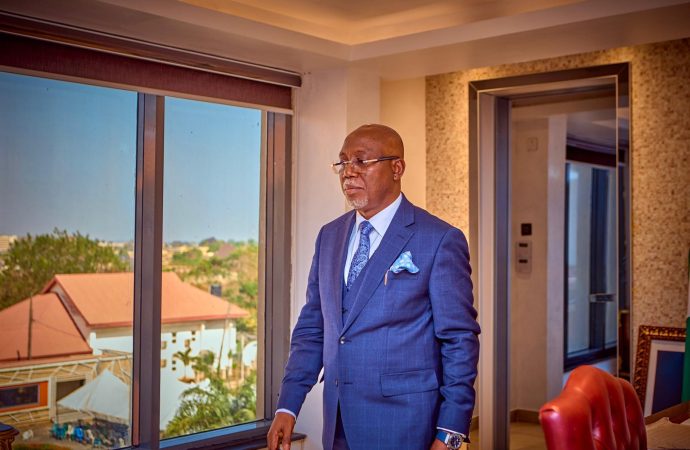 Governor Aiyedatiwa Sets Record Straight On Navy’s Oil Well Discovery