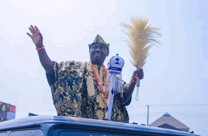 Alaafin Of Oyo Owoade Puts Traditional Rites On Hold, Returns To Canada