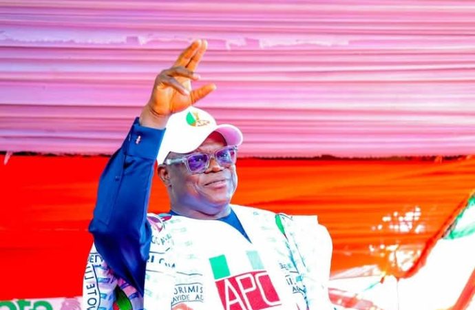 I Don’t Respond To Faceless APC Groups — Senator Basiru
