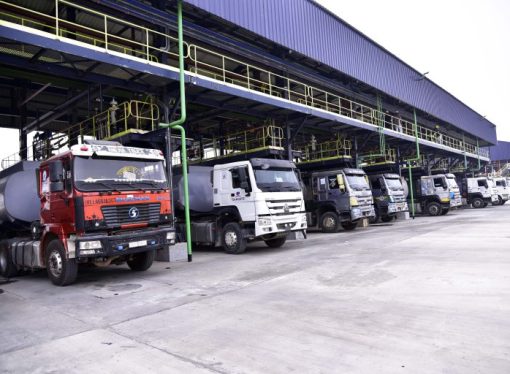 Dangote Refinery Slashes Petrol Price To N890 Per Litre