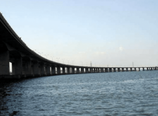 Tragic Incident Near UNILAG As Woman Jumps Into Lagoon