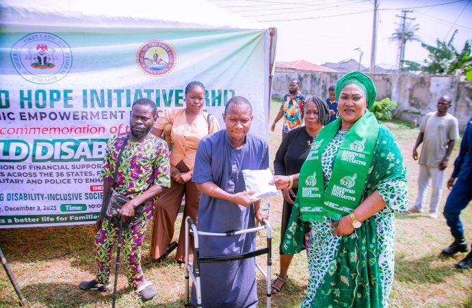 ‎World Disability Day: First Lady Disburses ₦200,000 Each To 250 Beneficiaries