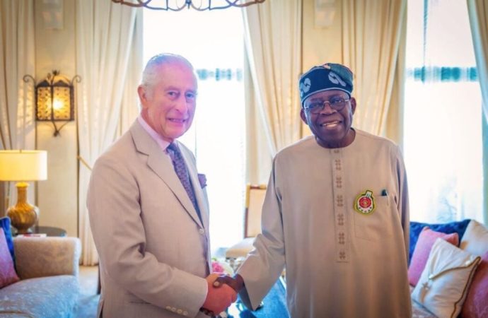First Lady, Akpabio, Others Join President Tinubu On State Visit To UK