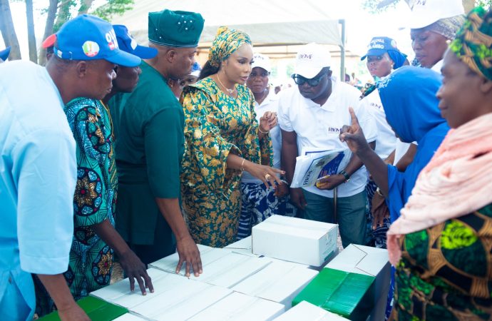 OSUN: Oluga Launches FBOMF, Honours Late Mother With Food Support For Vulnerable Residents