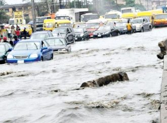 FG Warns 915 Communities Across 19 States, FCT of Severe Flood Risk