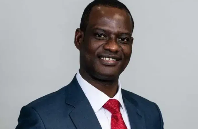 Federal Workers Threaten Unrest Over Unpaid Wage Award, Allowance