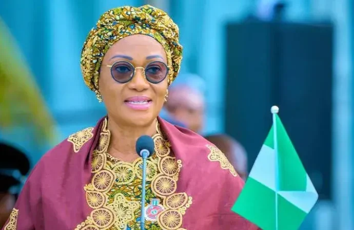 Group Demands Probe Into ₦700.7m Public Funds Spent on First Lady’s Foreign Trips
